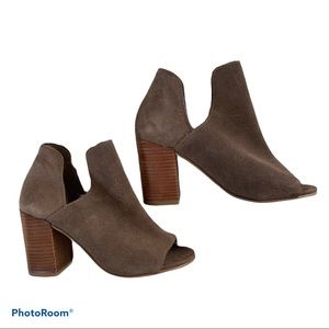 Steve Madden | Nami leather peep-toe bootie 6.5